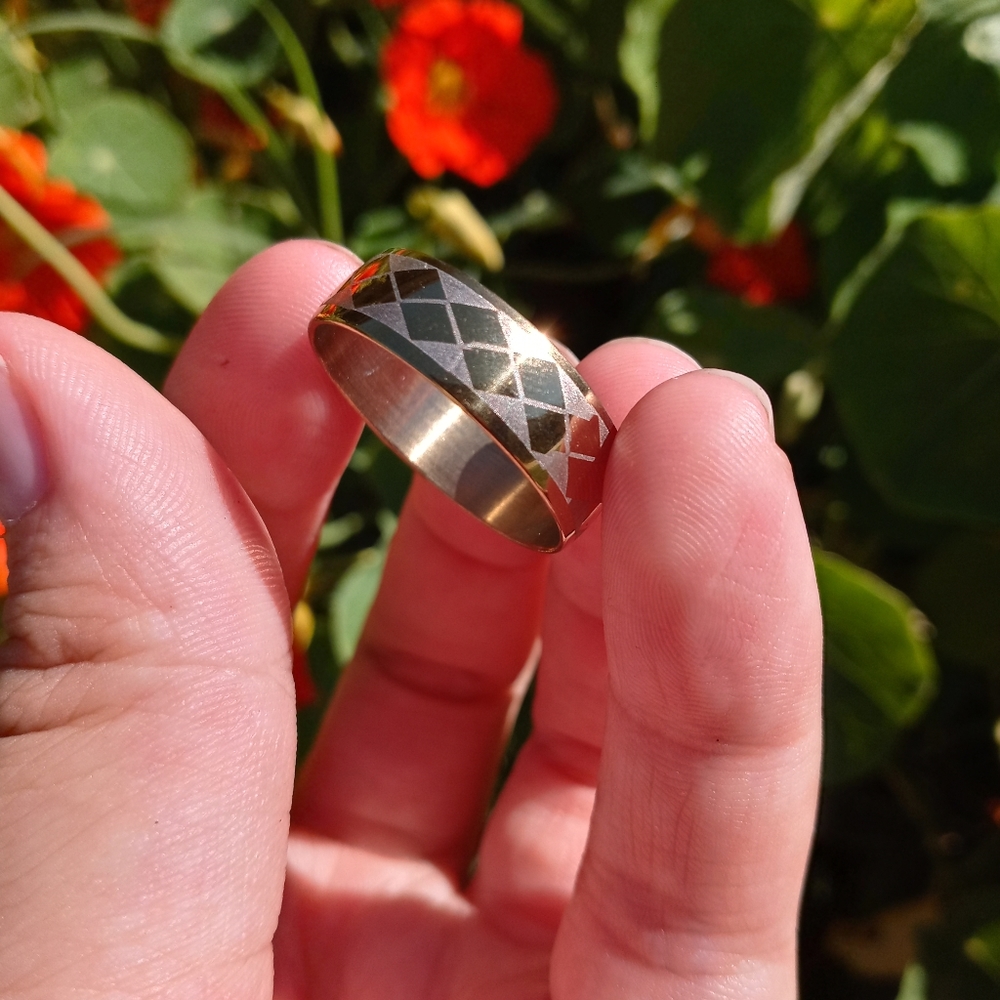 Ring - Picture 2 of 4